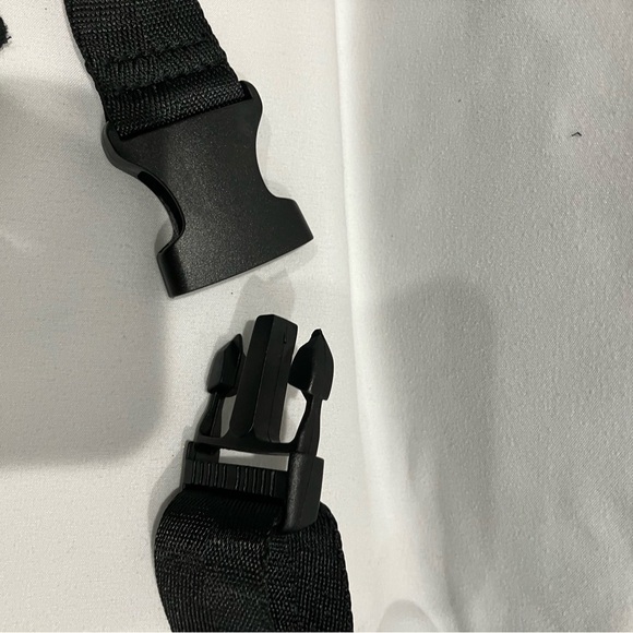 NWOT Belt Bag/Fanny Pack - Picture 4 of 4